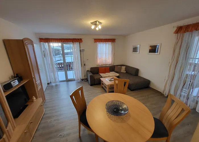 Haus Am Berg - Grosses Haus Mit Sauna Fuer Bis Zu 10 Personen Unweit Vom Skihang بيت للعطل *