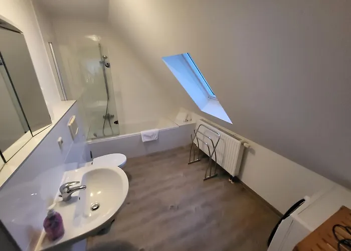 Haus Am Berg - Grosses Haus Mit Sauna Fuer Bis Zu 10 Personen Unweit Vom Skihang بيت للعطل *
